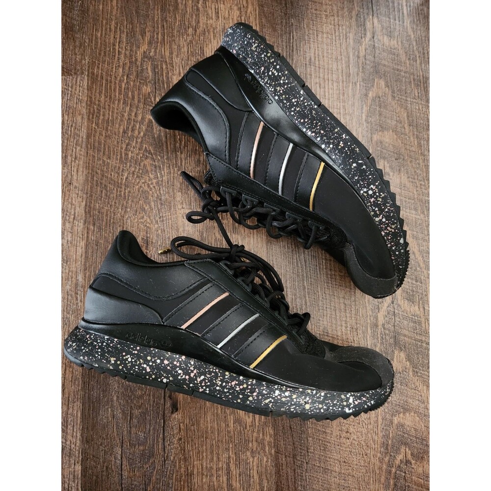 Womens 7.5 Adidas SL Andrige sneakers
